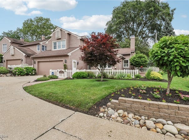 643 Isle View Drive, Akron, OH 44319