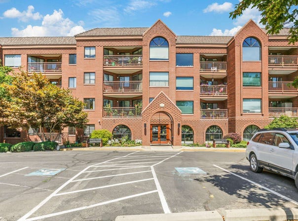 221 E Rockwood Blvd, Spokane, WA 99202-1270