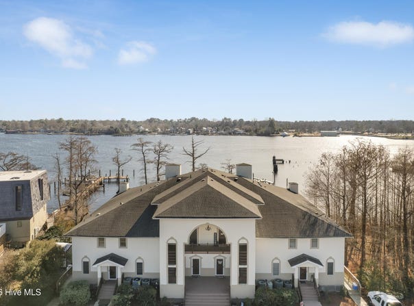 9 Gardner Point Drive, Elizabeth City, NC 27909