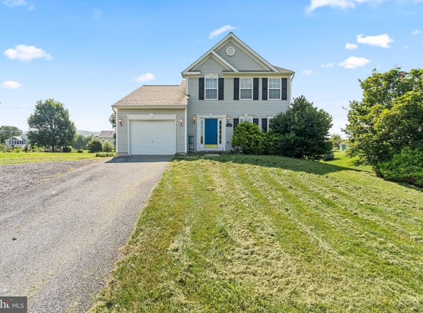 2842 BIG DIPPER LANE, CHAMBERSBURG, PA 17202