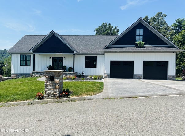 137 Adair Drive, New Tazewell, TN 37825