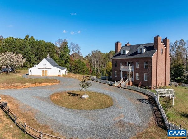 2004 SEVEN MEADOWS LN, APPOMATTOX, VA 24522