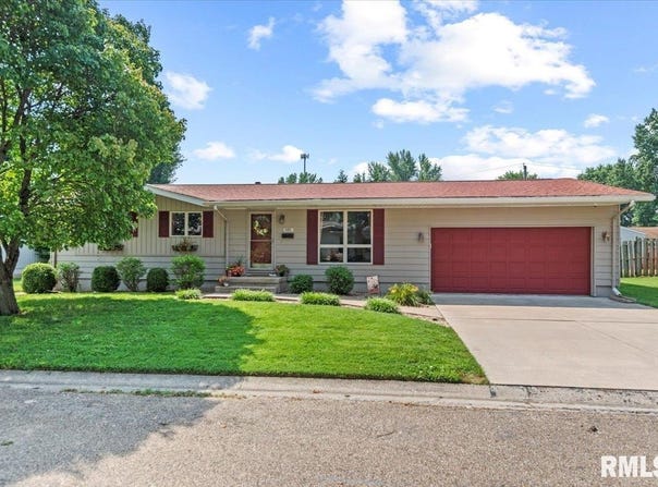 405 MELROSE Street, Jacksonville, IL 62650