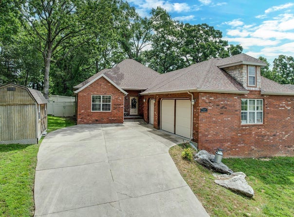 760 S 21st Avenue, Ozark, MO 65721