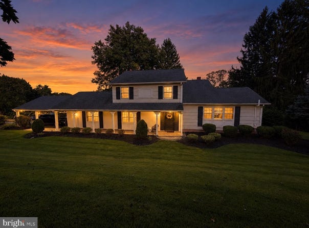 31 MONTGOMERY Avenue, ROCKY HILL, NJ 08553