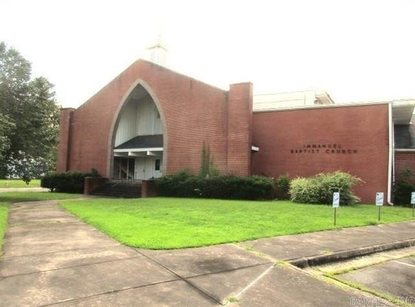 1801 W 17th Avenue, Pine Bluff, AR 71603
