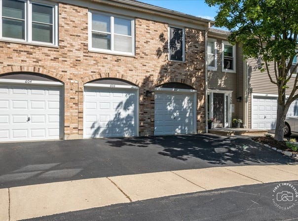 530 River Front Circle, Naperville, IL 60540