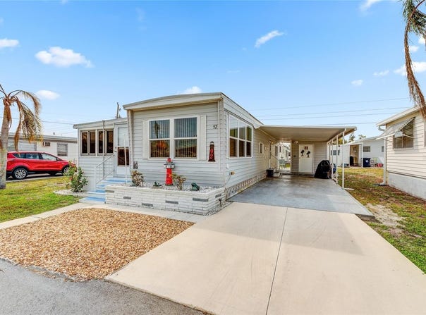 92 DEL RIO DRIVE, PALMETTO, FL 34221