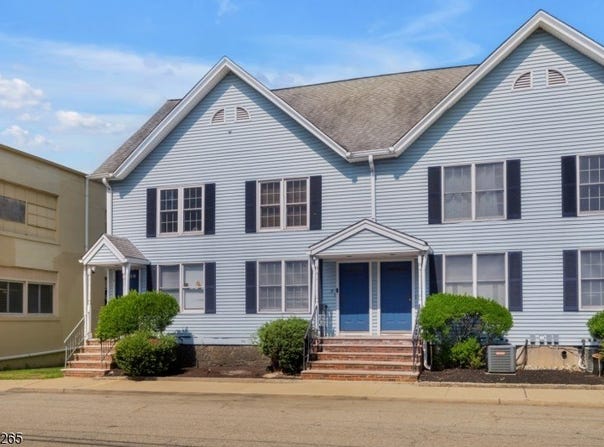 3 Oak St, Rockaway Boro, NJ 07866-3111