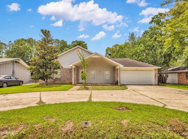 3201 Beachview Drive, Ocean Springs, MS 39564