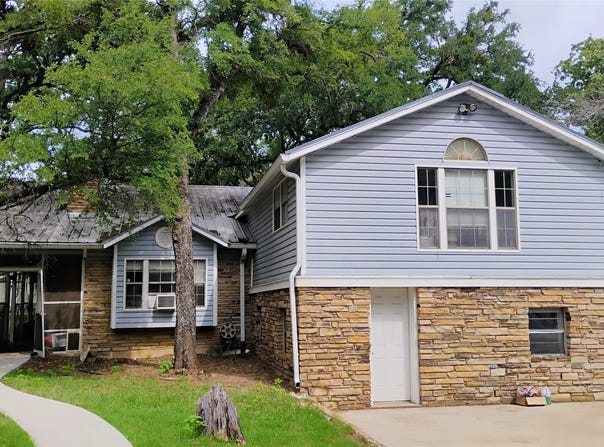 921 Sportsman Park Road, Azle, TX 76020