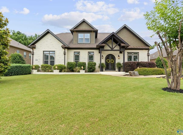 203 Coach Lamp Drive, Madison, AL 35758