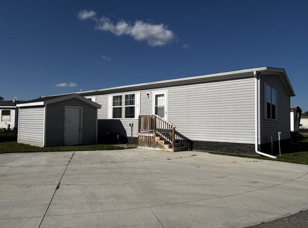 59229 Cary Lane, New Haven, MI 48048