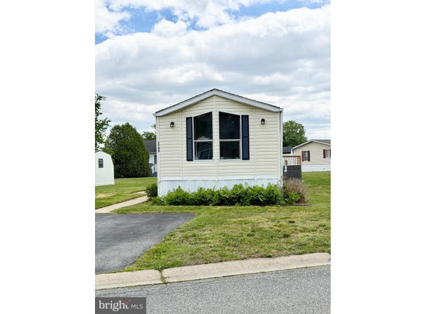 1749 BARBARA Circle, BEAR, DE 19701