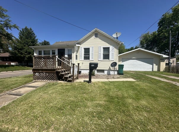 102 E GROVE Street, Streator, IL 61364