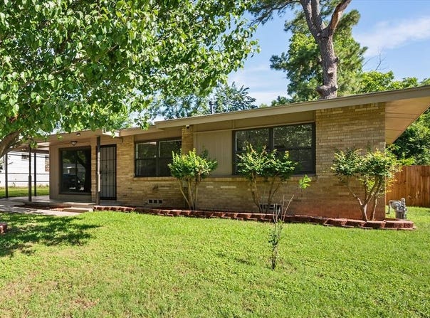 612 Elm Street, Hurst, TX 76053