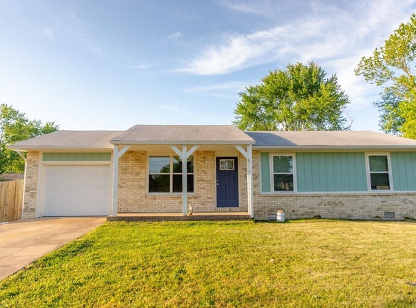 142 W Factory Street, Gassville, AR 72653