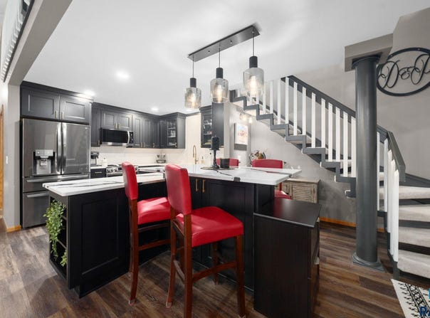 4224 S Minnesota Ave, Sioux Falls, SD 57105