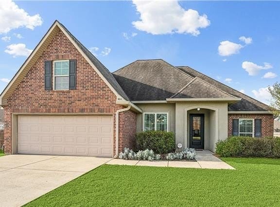 504 FALLING LEAF Lane, Madisonville, LA 70447