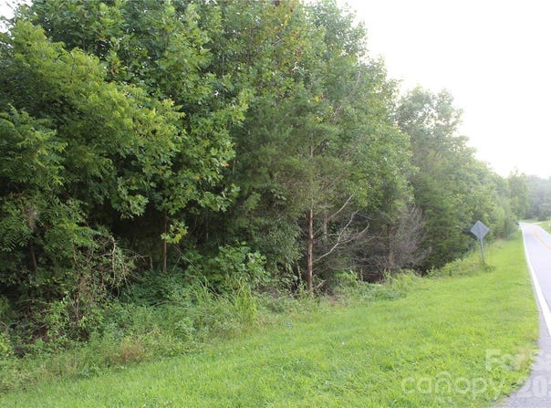 3609 East NC 10 Highway, Claremont, NC 28610