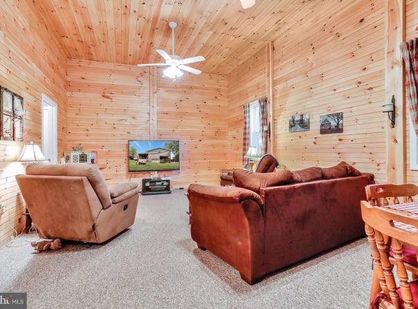 25-20 ROCKY ROAD, FALLING WATERS, WV 25419