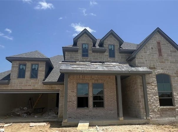 5011 Royal Arch Drive, Bryan, TX 77802