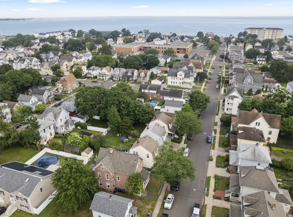 169 Peck Avenue, West Haven, CT 06516