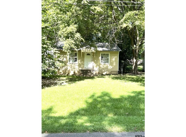 205 N Robinson, Big Sandy, TX 75755