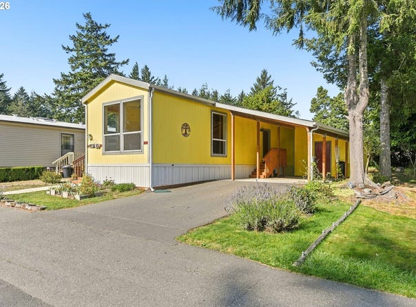 472 SHOREPINES Pl, CoosBay, OR 97420