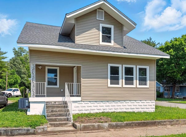 1025 S Gallatin Street, Marion, IN 46953