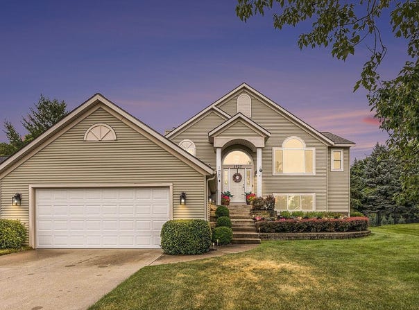 1527 Wiersma Drive, Zeeland, MI 49464