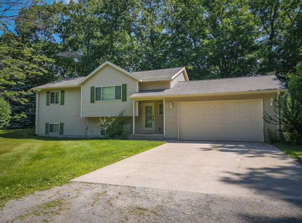 8594 S Felch Avenue, Newaygo, MI 49337