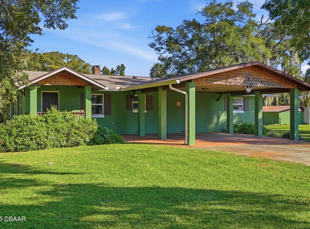 191 Howes Street, Oak Hill, FL 32759