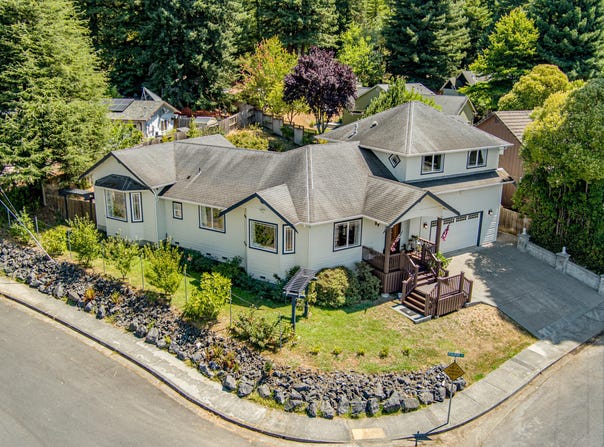 128 Park Avenue, Blue Lake, CA 95525