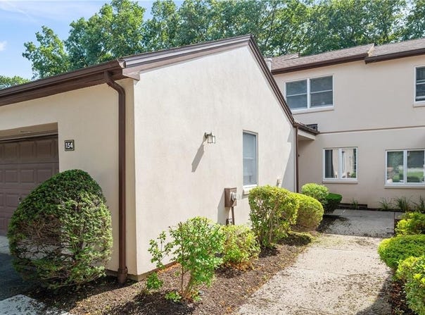 2970 Mendon Road, Cumberland, RI 02864