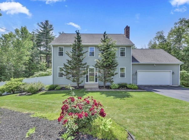 42 Mcgregory Rd, Sturbridge, MA 01566