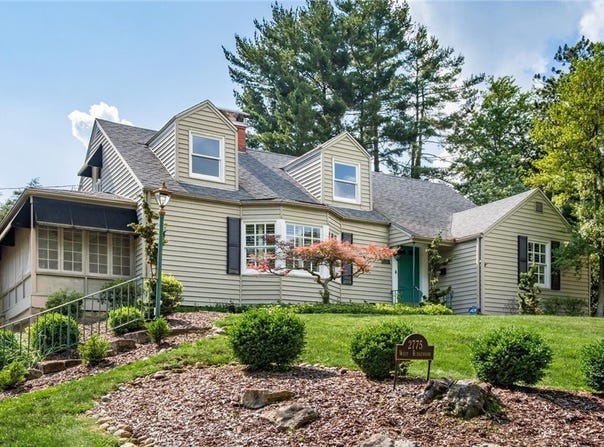 2775 W Ridgewood Circle, Zanesville, OH 43701