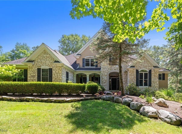11625 Regent Park Drive, Chardon, OH 44024