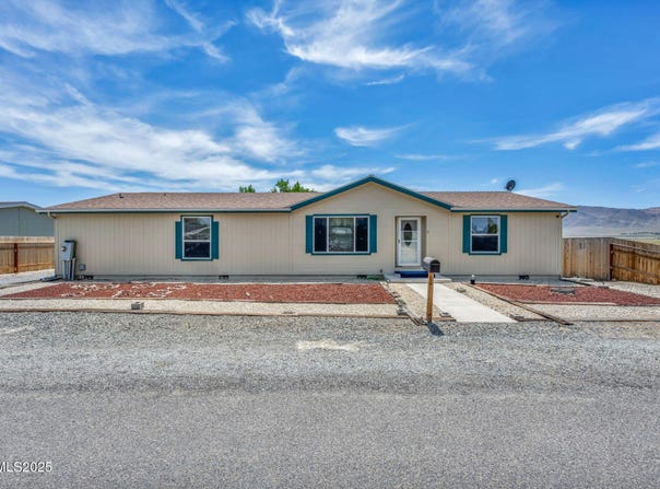 3 Smoke Tree Lane, Yerington, NV 89447