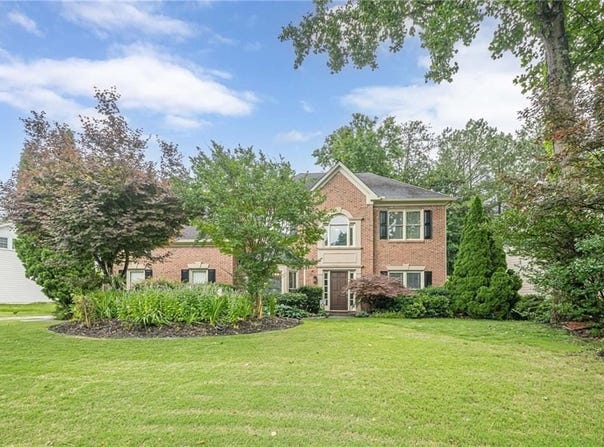 10865 Glenhurst Pass, Duluth, GA 30097