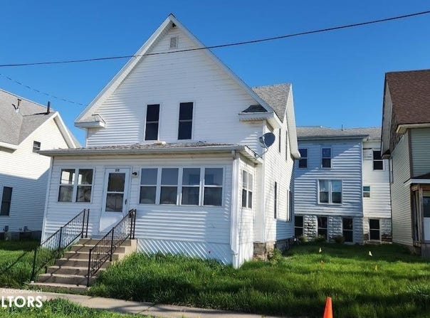 210 1st Street SW, Mason City, IA 50401