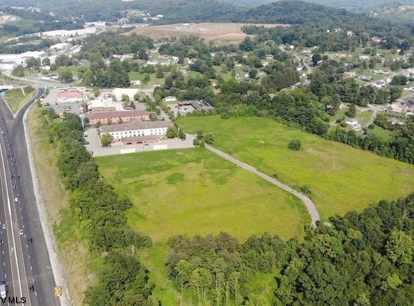 100, 101 LANDING LN AT PLEASANT VALLEY RD Road, Fairmont, WV 26554