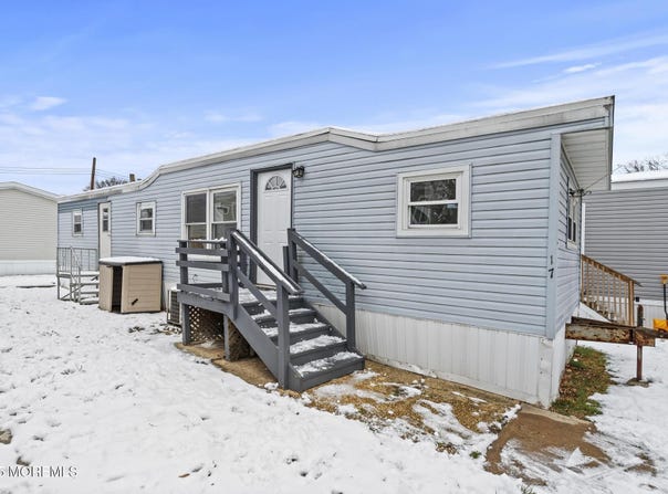 17 Gary Avenue, Hazlet, NJ 07734