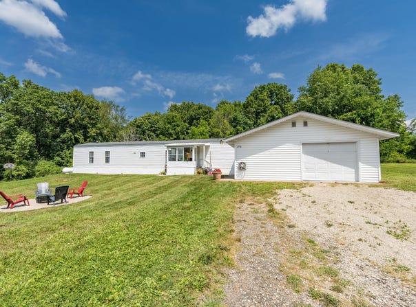 6930 Ackers Point Drive Drive, Delton, MI 49046