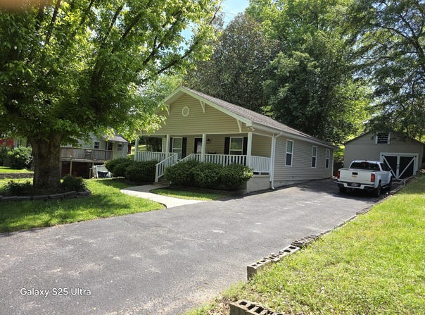 410 Gordon Street, Chickamauga, GA 30707