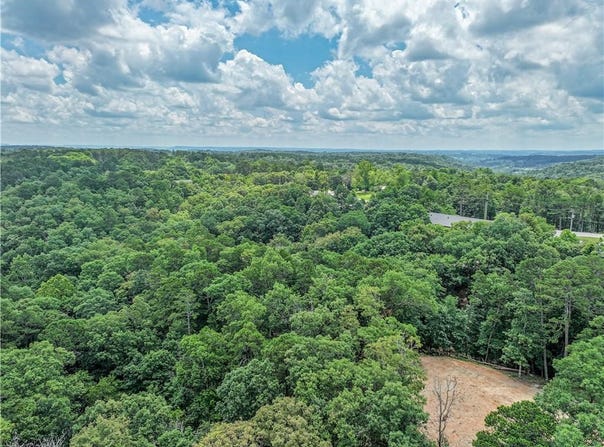 E Van Buren, Eureka Springs, AR 72632