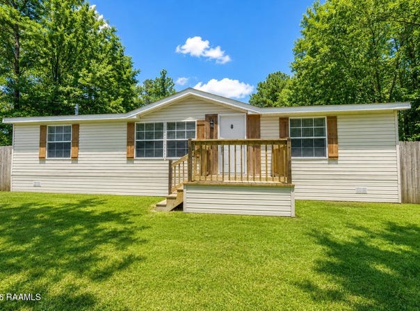 685 Denny Road, Deville, LA 71328