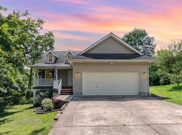 1743 Tali Trail, Lawrenceburg, IN 47025