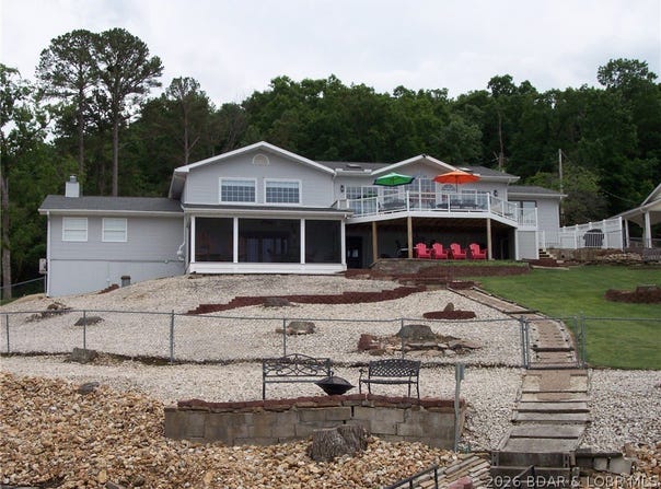 633 Storm Cove Drive, Linn Creek, MO 65052