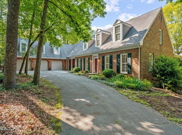 10104 Westland Drive, Knoxville, TN 37922